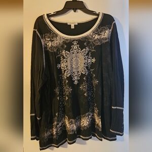 Dressbarn Black and White Ornate Long Sleeve Top